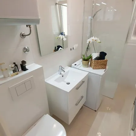 Apartment Charming Maraska