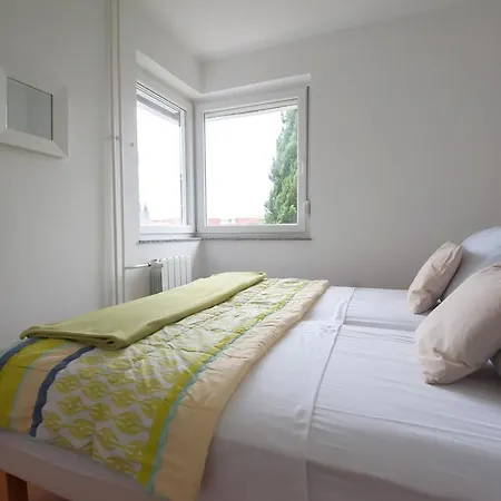 Apartment Charming Maraska