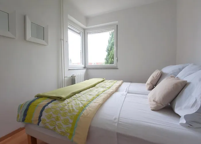 Apartment Charming Maraska